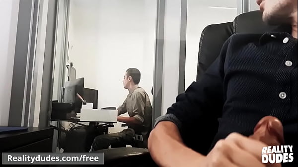 Play MP4 - Two Horny Guys &lpar;Sean Peek&comma; Eddie Rabbit&rpar; Had Sex In The Office - Reality Dudes
