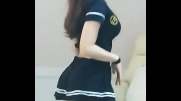 Chi danny is dancing in live stream app