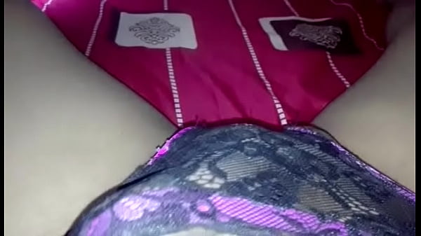 Play MP4 - Kimberly con una peque&ntilde;a erecci&oacute;n en la ma&ntilde;ana mi cl&iacute;toris de travesti