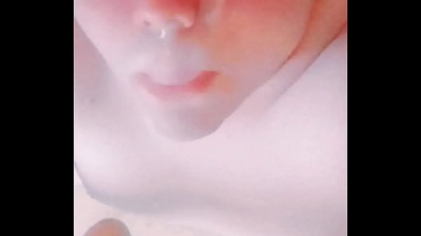 Play MP4 - Disfrutando solo mamando dildo termina en facial