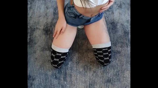 Bts candie cross&rsquo;s pre production quick blowjob and cum swallow behind the scenes