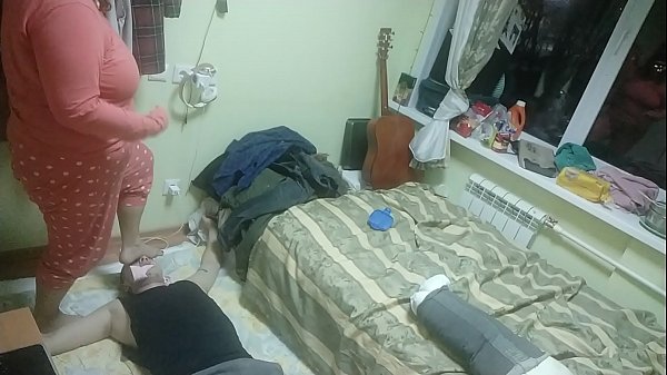 Play MP4 - Foot Kicking