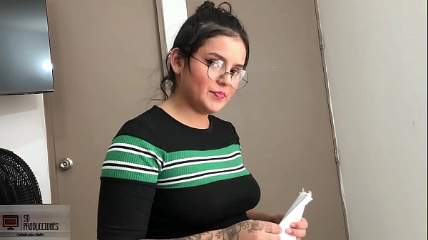 Madrastra Cachonda Premia A Su Hijastro Por Sus Buenas Calificaciones thumbnail