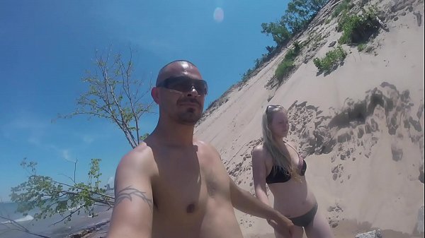 Nonton Walking On The Dunes And Finding Places To Fuck. Beautiful Blonde Gets Rammed Outdoors. thumbnail