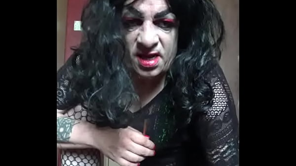 gay sissy wants to be your little piss slut 