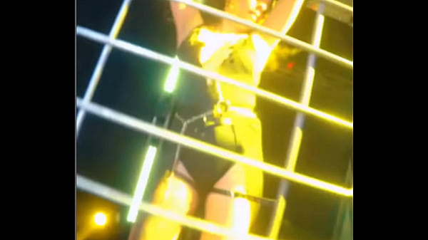 Puta baila en convencion 