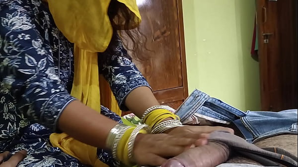 Play MP4 - indian sasur ne apni bahu ko dard k bahane choda&excl;&excl;