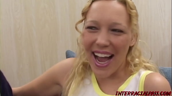 Play MP4 - Cute Liv Wylder Gets Down and Dirty With The Brothas