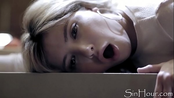 Babysitter Teen Fucks Her Client's While On Call With BF 