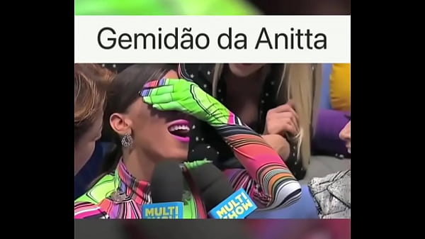 Anitta gemendo muito gotoso 