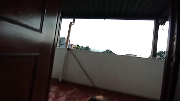 Play MP4 - Mi madrastra estaba plantando flores con una faldita y sin ropa interior s&oacute;lo para seducirme&period;&period;&period; Termin&eacute; pecando con su co&ntilde;o