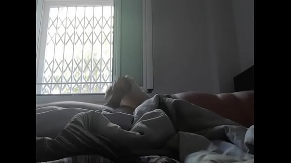 Me pajeoviendo_a mi vecina en el balcón