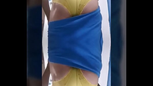 Exhibiendome en lencer&iacute;a femenina. 