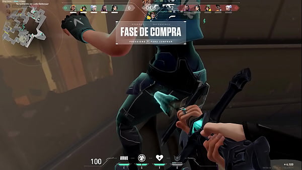 Comendo maciel com uma espada 