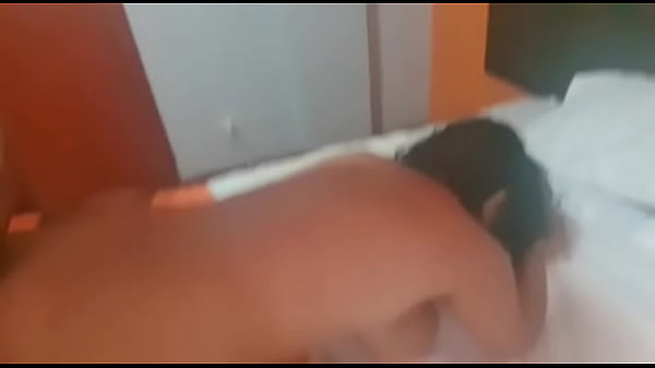 Play MP4 - Carla destrozada por su ano