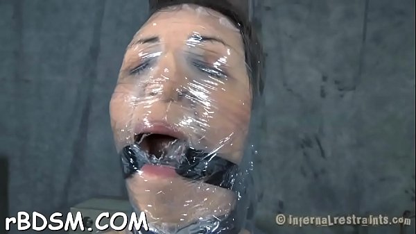 Topnotch floozy is playing with her tight vag