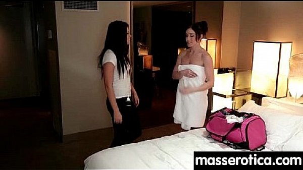 Nonton Sensual Lesbian Pussy Licking 21 thumbnail