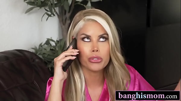 Play MP4 - Two Gorgeous Blonde Stepmoms Give Group Sex Lessons