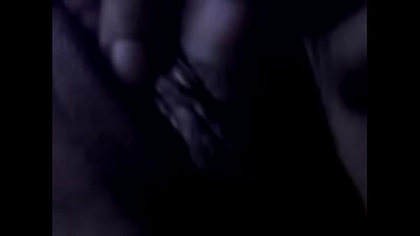 Mi mami masturbandose.3GP 