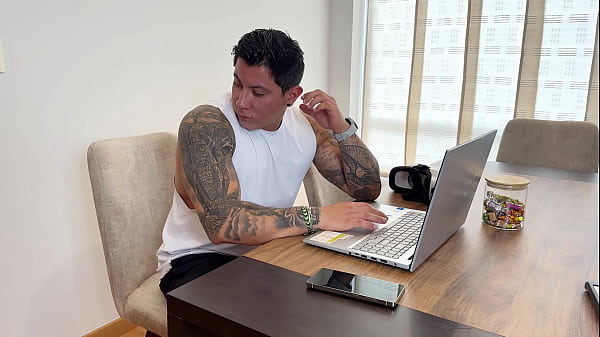 Nonton Stepsis Caught Me Jerking Off! And She Decided To Ride My Cock Until I Came All Over Her! thumbnail