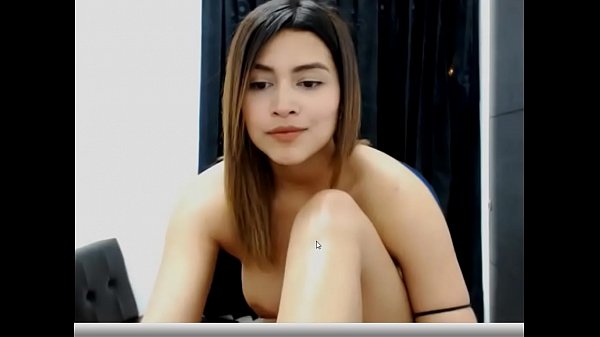 Web camDeepikapadukone look alike