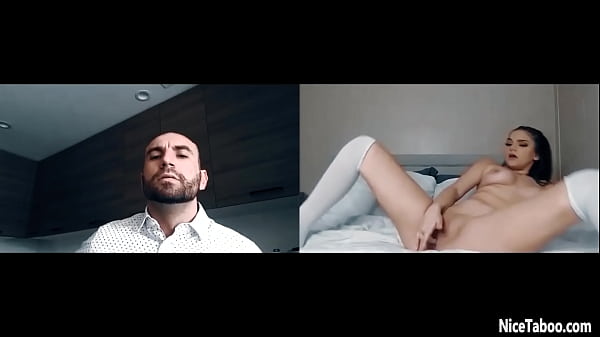 Horny babe pleased perverted guy