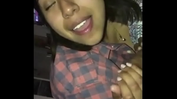 Sexy Girl I Met On Tinder Gave Me Head At First Date 