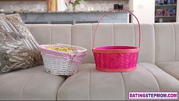 Nonton Filipina Milf Stepmom With Big Boobs Wanted Cum For Easter This Year thumbnail