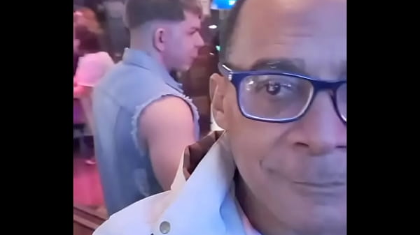 Play MP4 - Party fuck