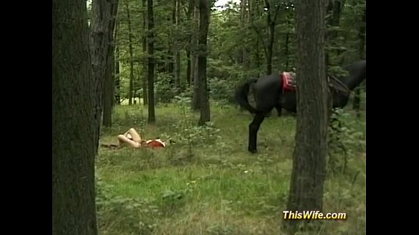 Play MP4 - outdoor threesome anal orgy