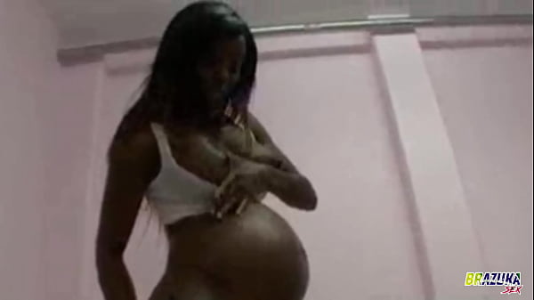 Corno filmou eu fudendo a esposa gr&aacute;vida dele