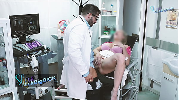 Ginecologo Cachondo Se Folla A Su Paciente thumbnail