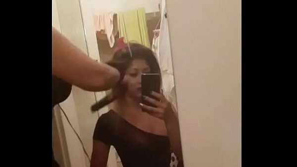 Perra Peruana Respondiendo Preguntas En Vivo thumbnail