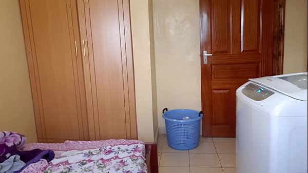 Play MP4 - Kenyan University Student Panuas Mkundu Asubuhi Morning Glory