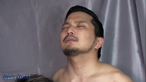 今回は、ガッチリムッチリでいやらしい体格のリーマン兄貴に登場してもらいました！ thumbnail