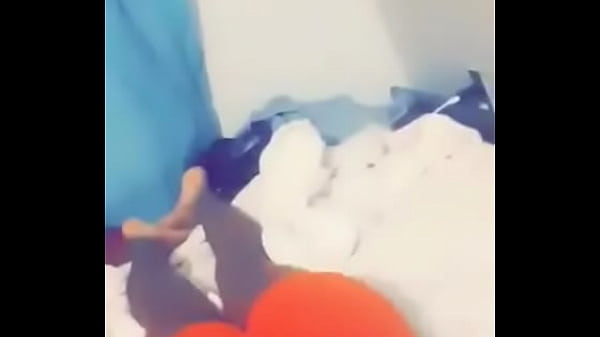 Tiny wiggling her booty from the back