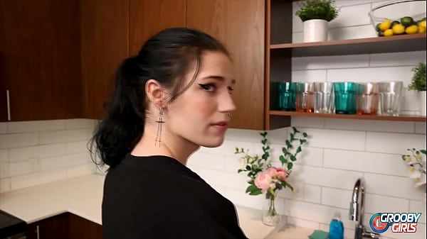 Play MP4 - GROOBYGIRLS&colon; Hello Willow&excl;