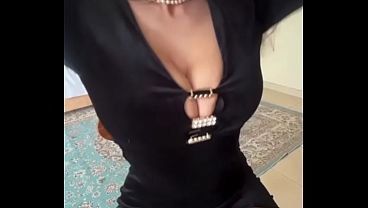 Play MP4 - My stepmom took off her dress and showed her big tits and shaved pussy