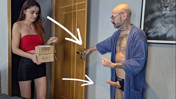 Exclusive! Perverted Old Man Welcomes Delivery Girl With His Dick Out! thumbnail