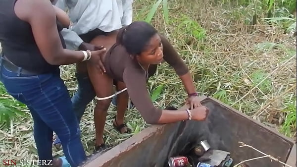 PRETTY LADy CAUGHTFUCKINGABOKI IN THE BUSH BBW HARDCORE_CUMSHOT_ON EACH_VAGINA