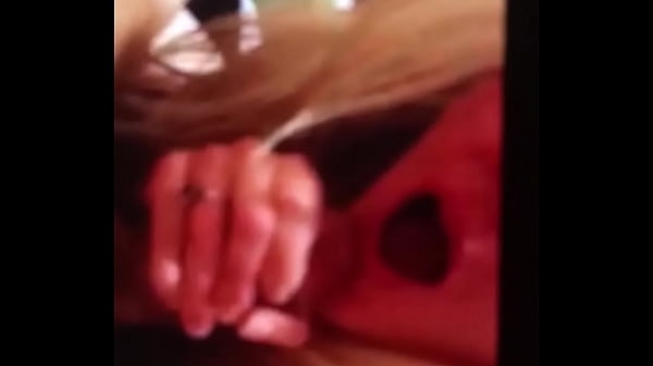 Nonton Dee Suckin & Milkin Me ! thumbnail