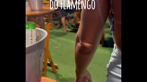 Hotwife belinha em sequ&ecirc;ncia de exibiu pro motoboy se exibiu na rua encontrou com f&atilde; e ficou com o cuzinho cheio de leite 