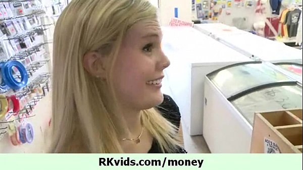 Girl_getting_cash for_some love 2