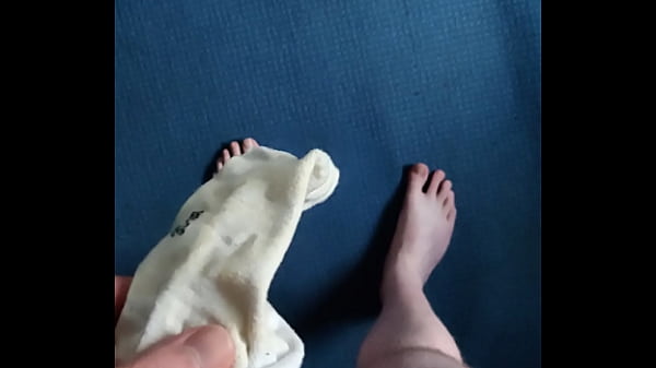 Nonton Big Boy Squirts In A Sock thumbnail