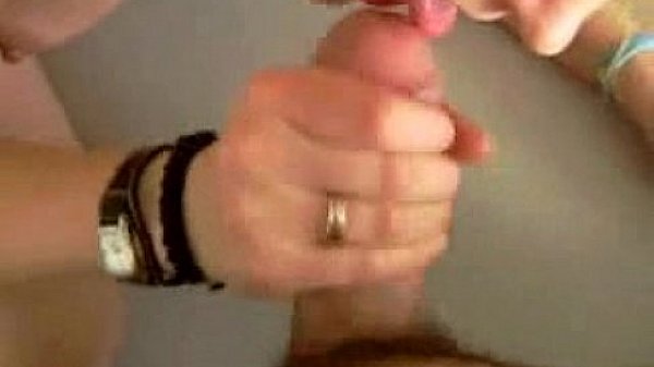 Smoking blowjob in the shower 