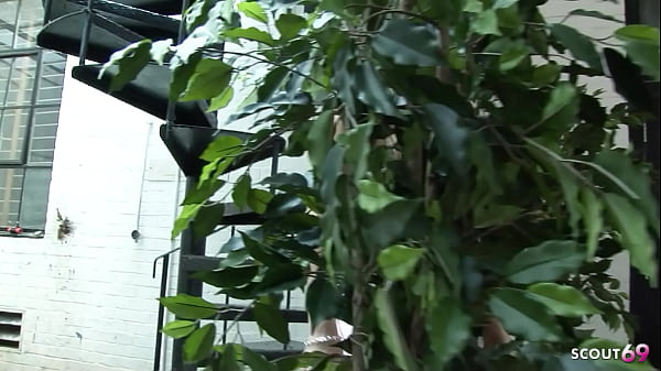 Nonton Blindfold Guy Get Milked His Big Dick By Sexy Huge Tits Cougar Milf In Stockings And Lingerie With Hard Fuck thumbnail