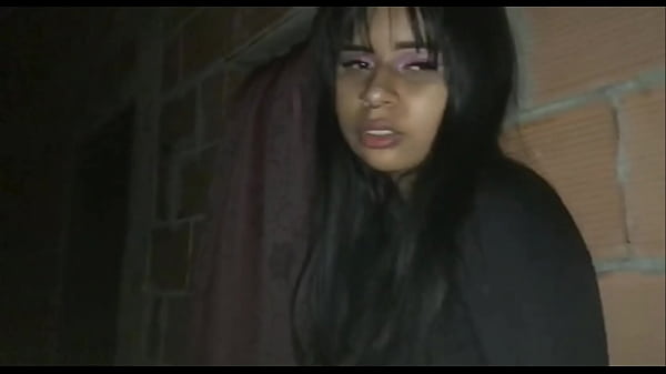 Nos Dio La Noche Y Para No Irme Tan Tarde A Mi Casa El Enano Me Ofrece Posada Sin Saber De Sus Intenciones De Querer Follarme Y Ponerme A Mamar thumbnail