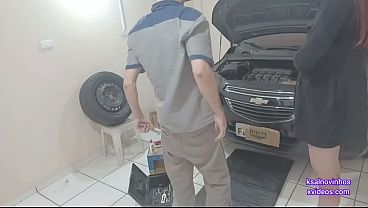 Horny boss provokes mechanic alone in the workshop! 
