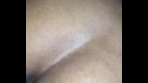 She spread her ass and grinds slowly 