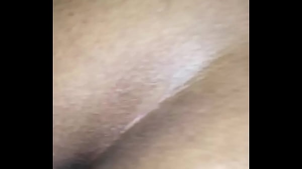 She spread her ass and grinds slowly 